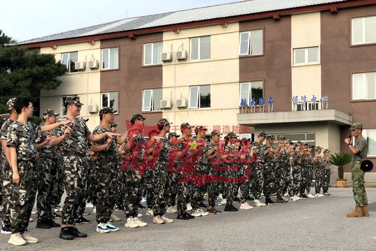 北京军训：只有正视你的弱点，敢于直面它，才能克服它